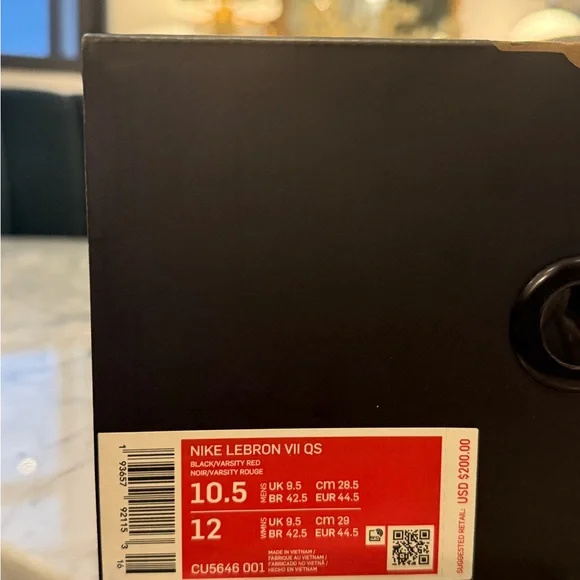 NIKE LABRON 7 Fairfax Away (2020) Red, Black & Gold - Picture 13 of 14